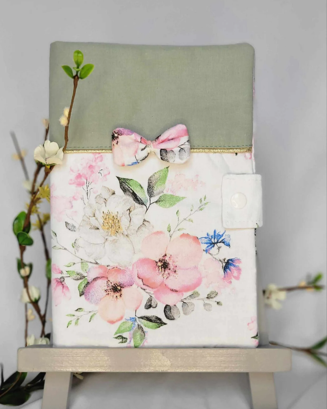 Protège carnet de santé Fleuri