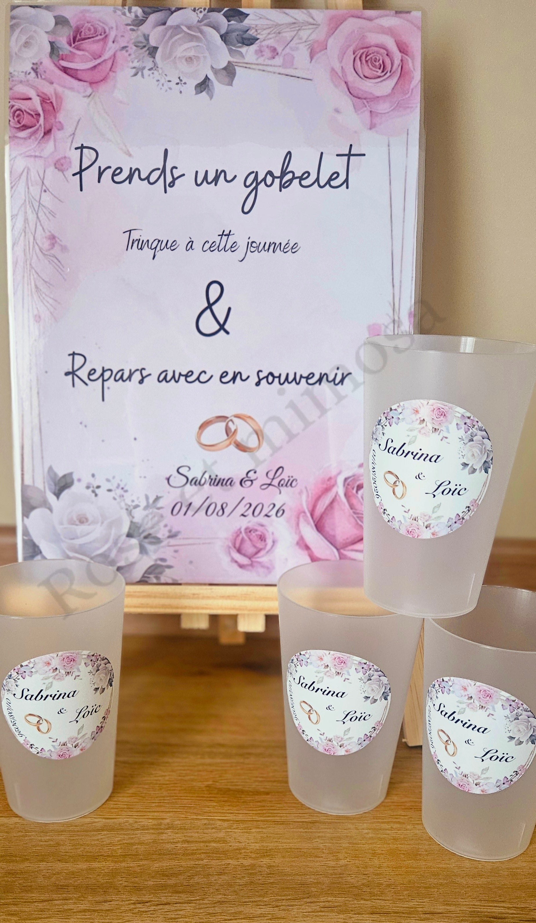 Gobelet mariage – Fleurs pastel & alliances dorées 🌸💍
