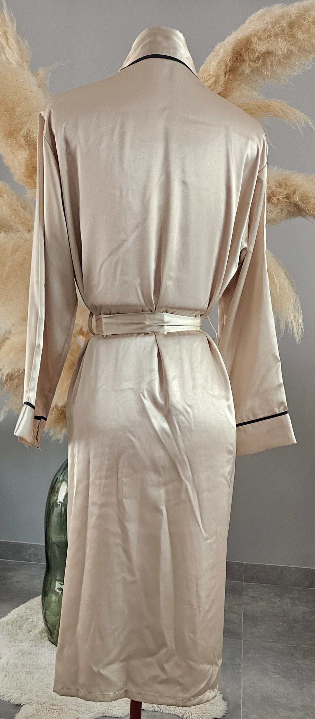 Peignoir satiné Doré