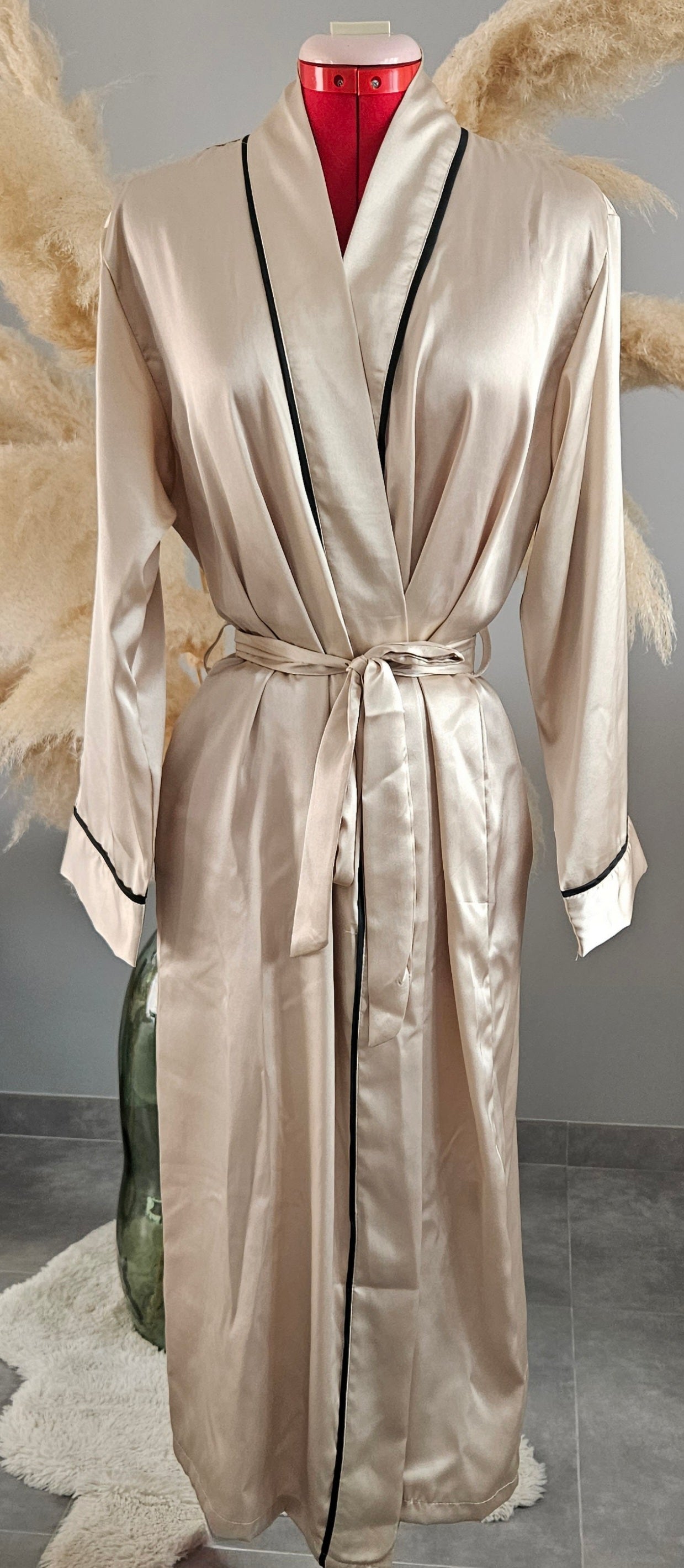 Peignoir satiné Doré