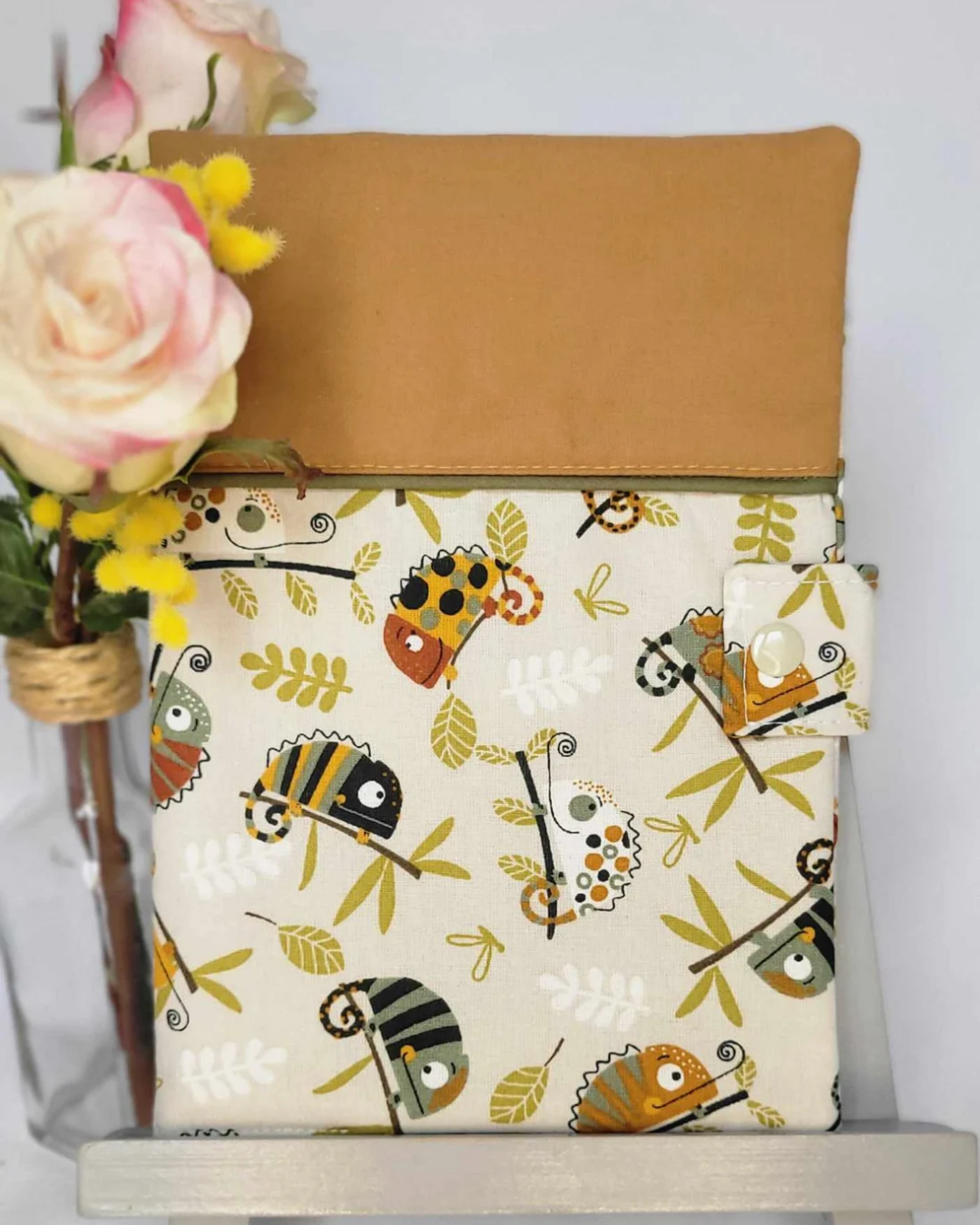 Protège carnet de santé Caméléon