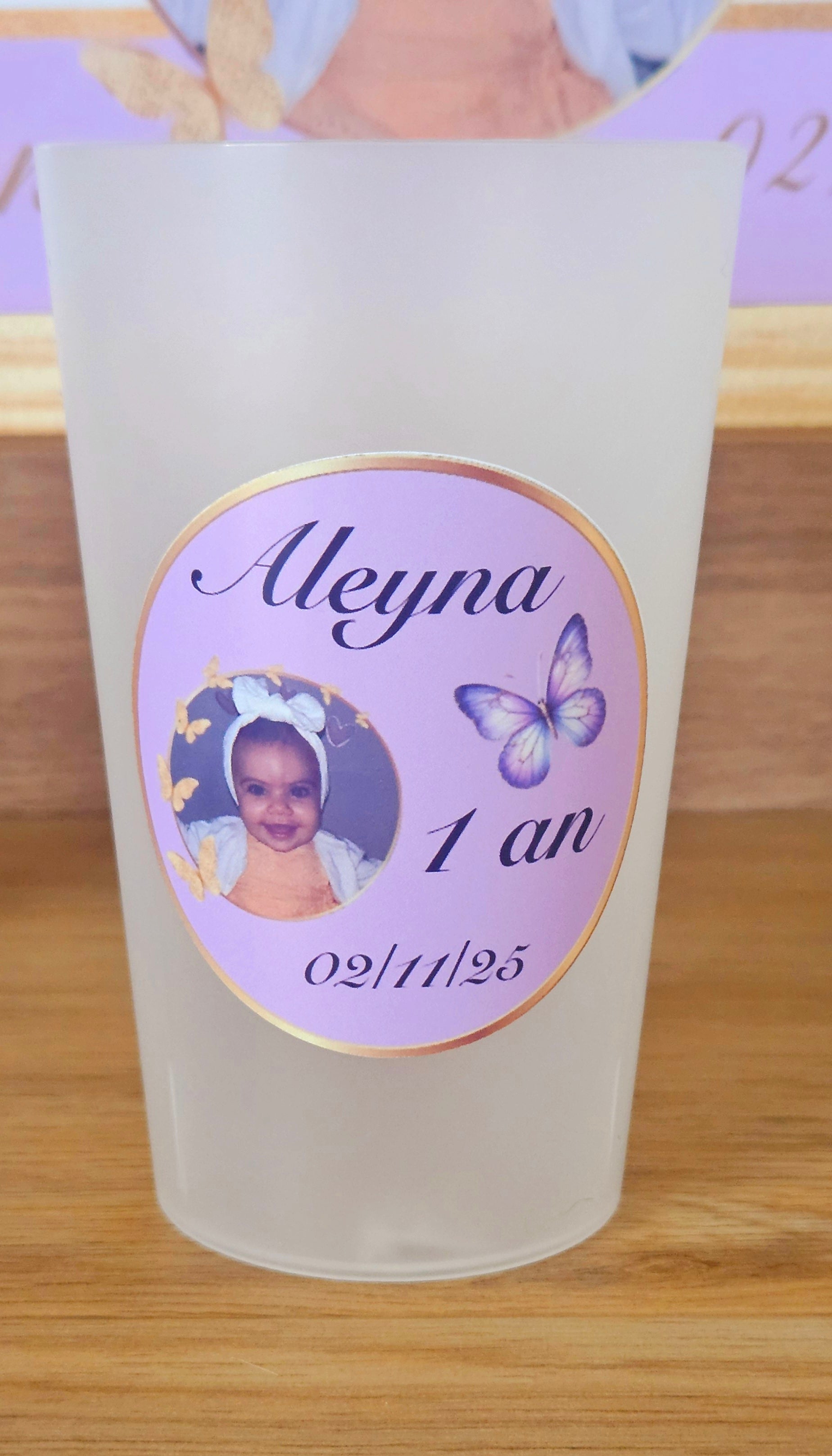 Gobelet anniversaire – Photo, papillons & violet pastel 🦋