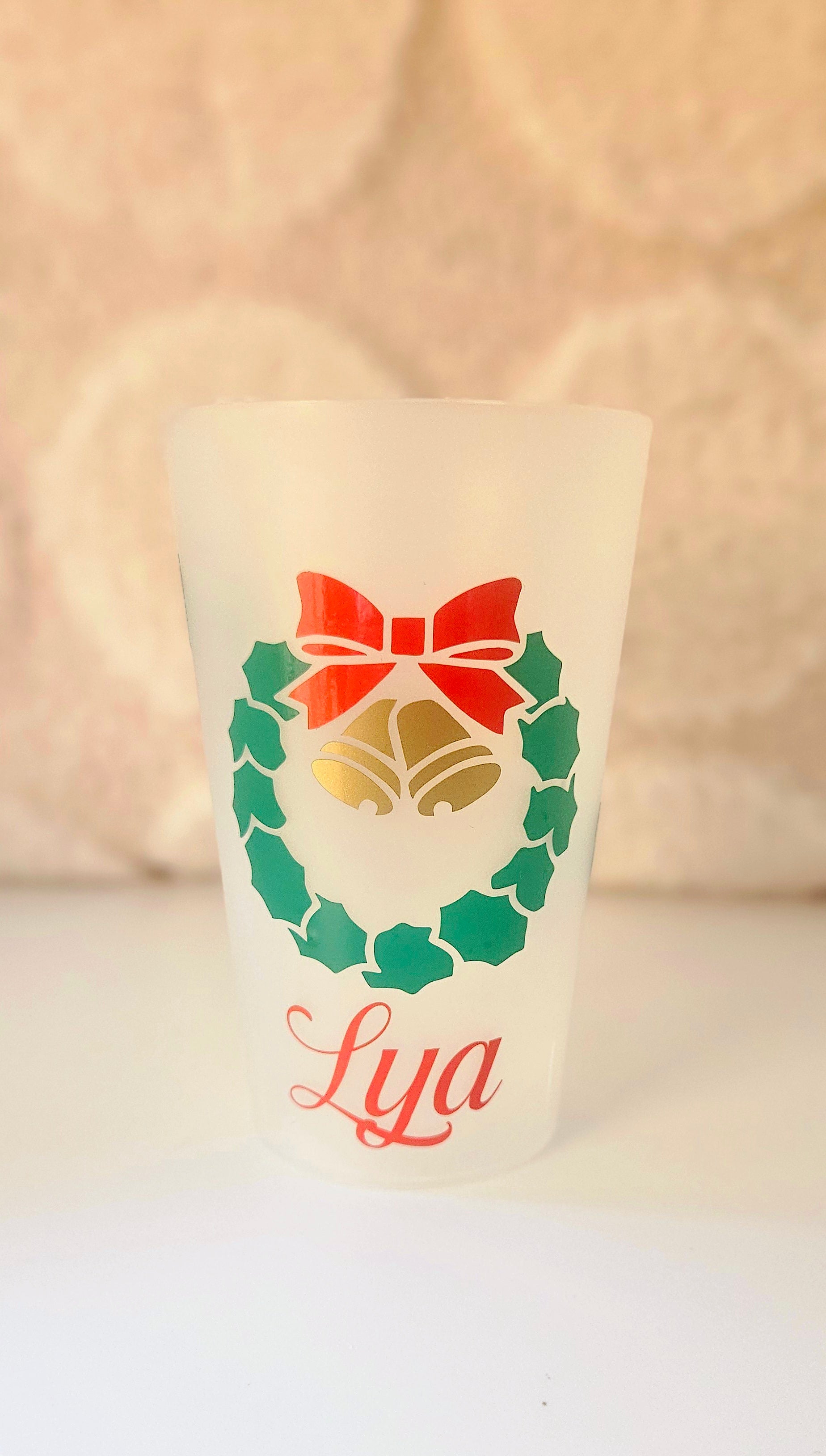 🔔 Gobelet “Couronne festive” – La touche de douceur du réveillon 🎀