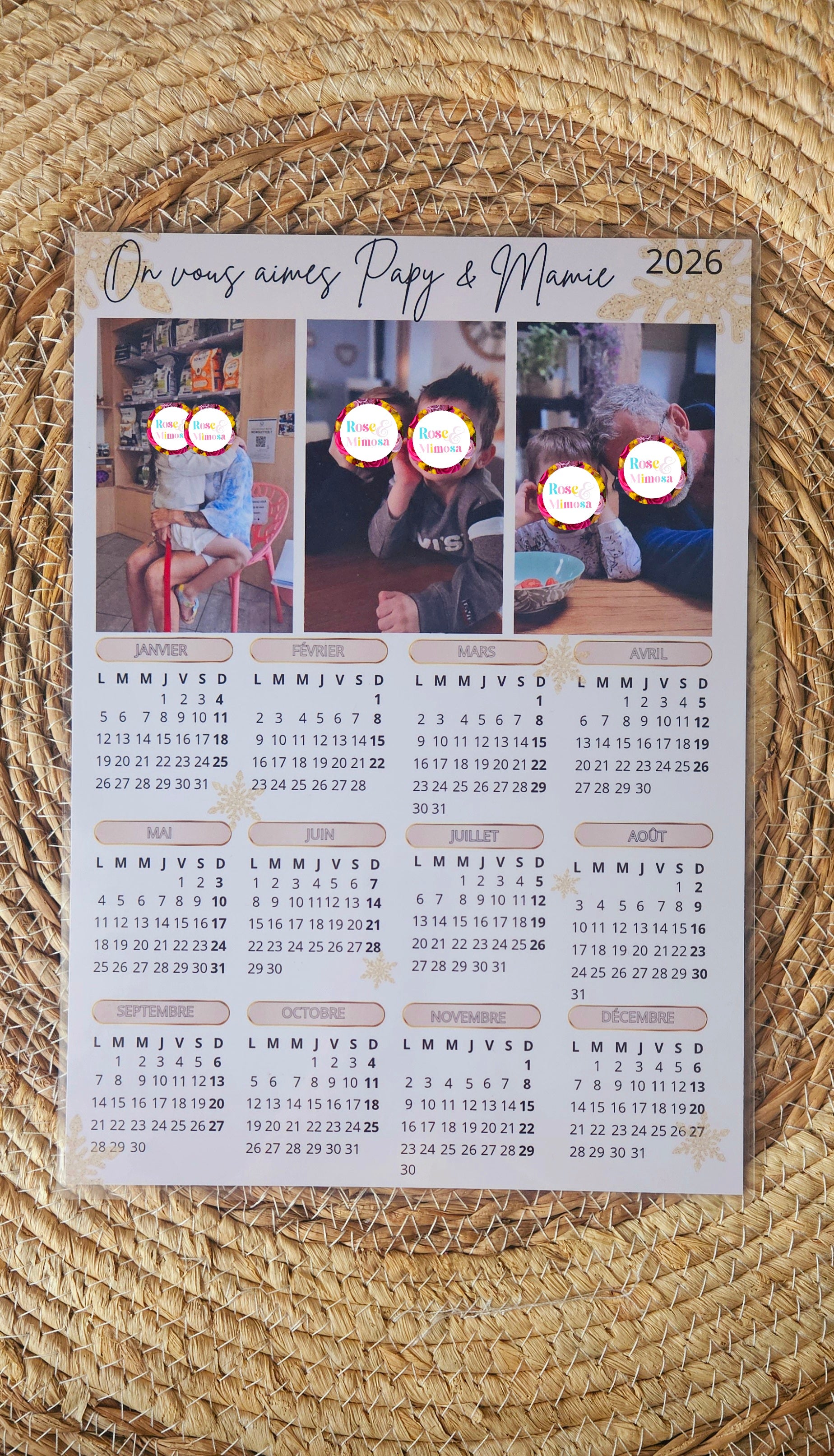 ✨ Calendrier 2026 personnalisé – Modèle Beige & Doré