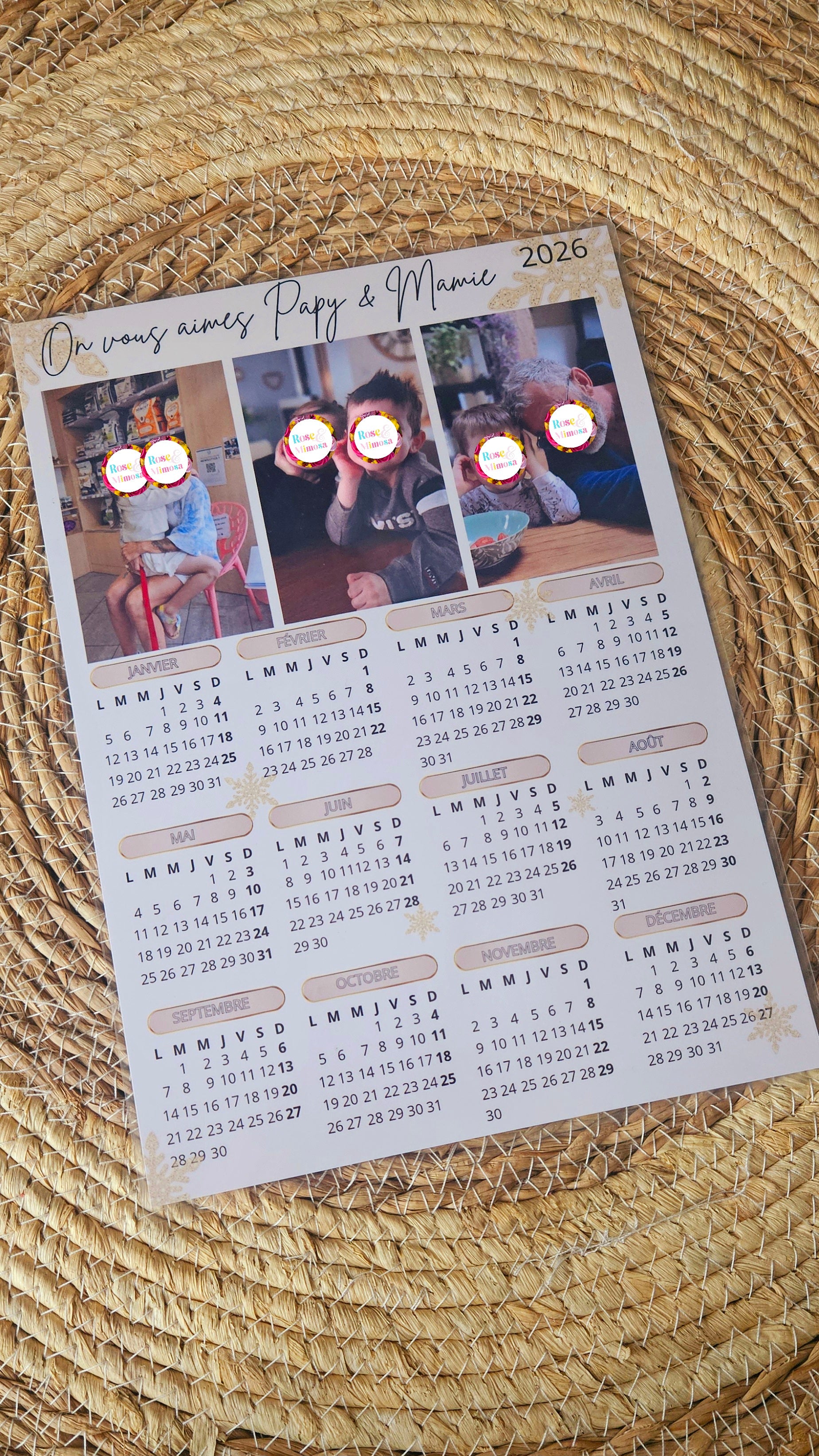 ✨ Calendrier 2026 personnalisé – Modèle Beige & Doré